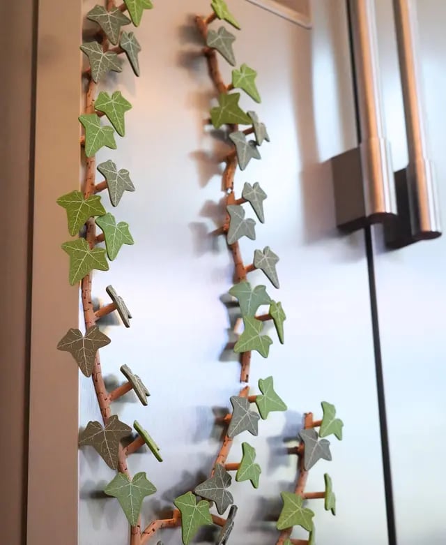 🔥Ivy Fridge Magnet with Articulating Stems