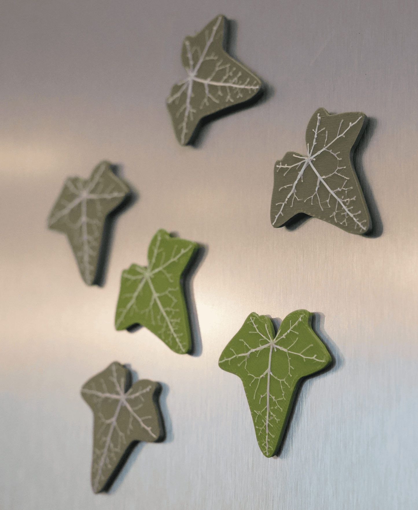 🔥Ivy Fridge Magnet with Articulating Stems